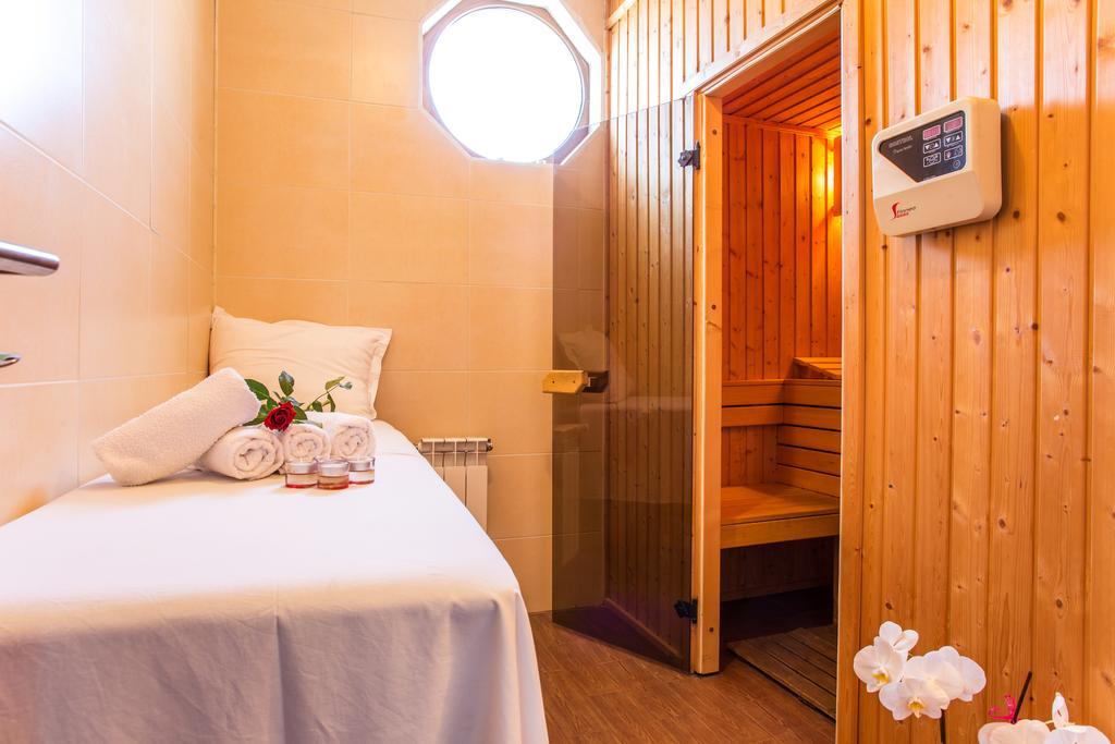 Family Hotel Teteven Dış mekan fotoğraf