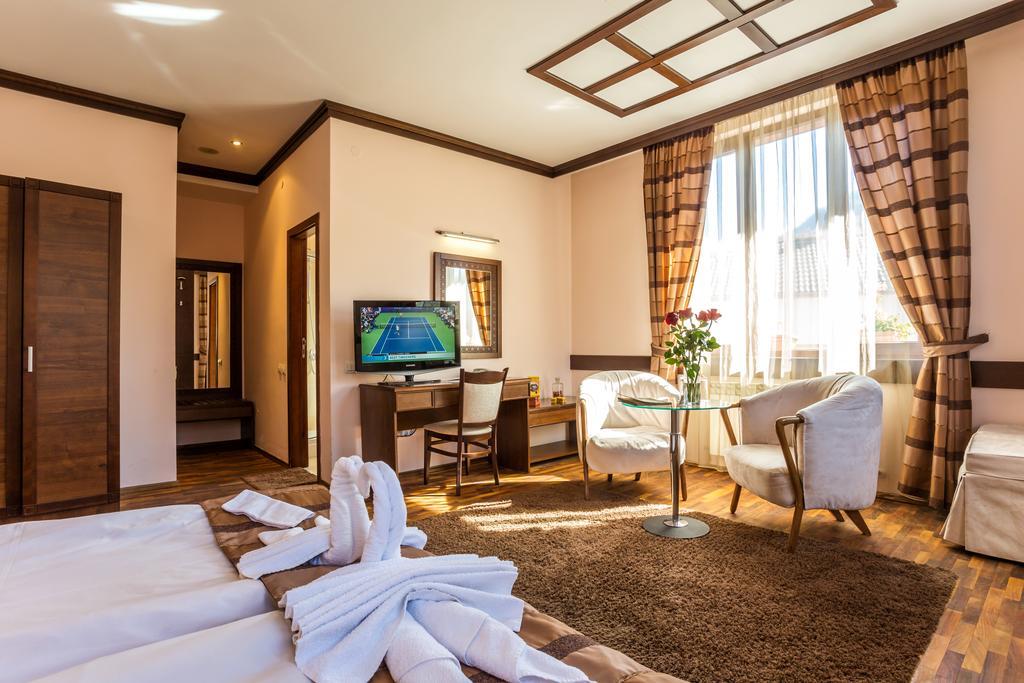 Family Hotel Teteven Dış mekan fotoğraf