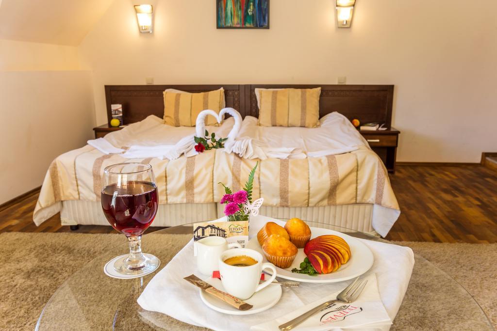 Family Hotel Teteven Dış mekan fotoğraf