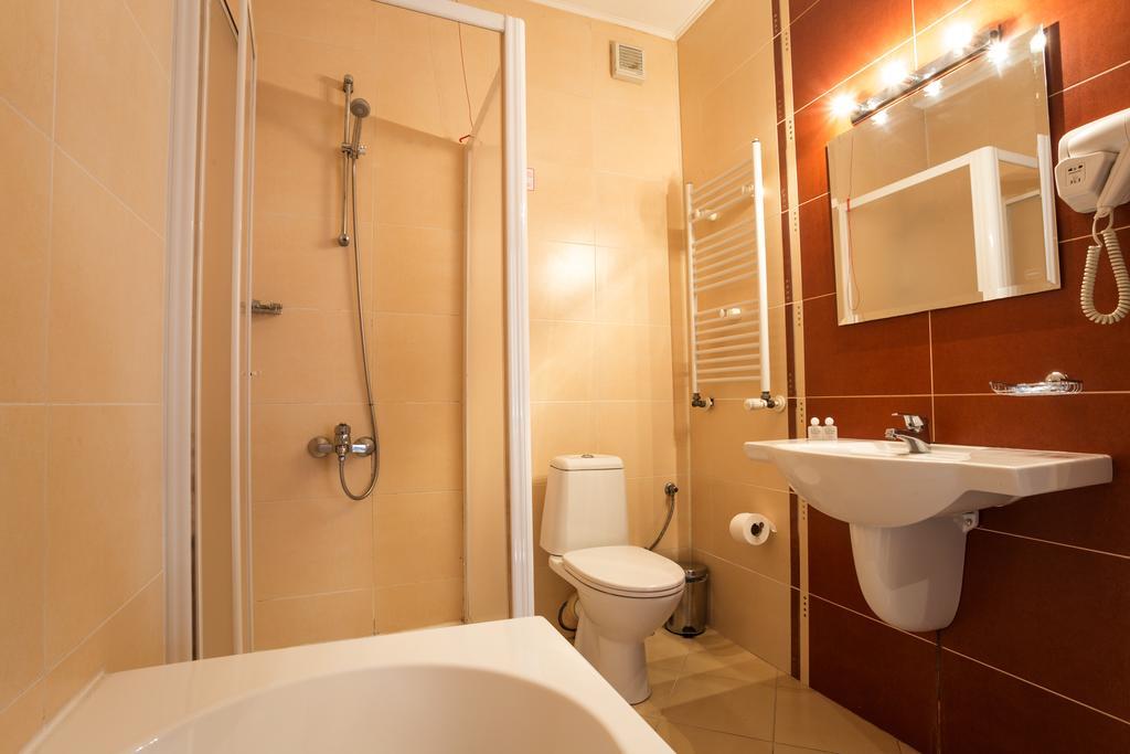 Family Hotel Teteven Dış mekan fotoğraf