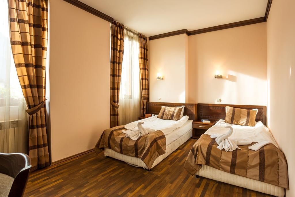 Family Hotel Teteven Dış mekan fotoğraf